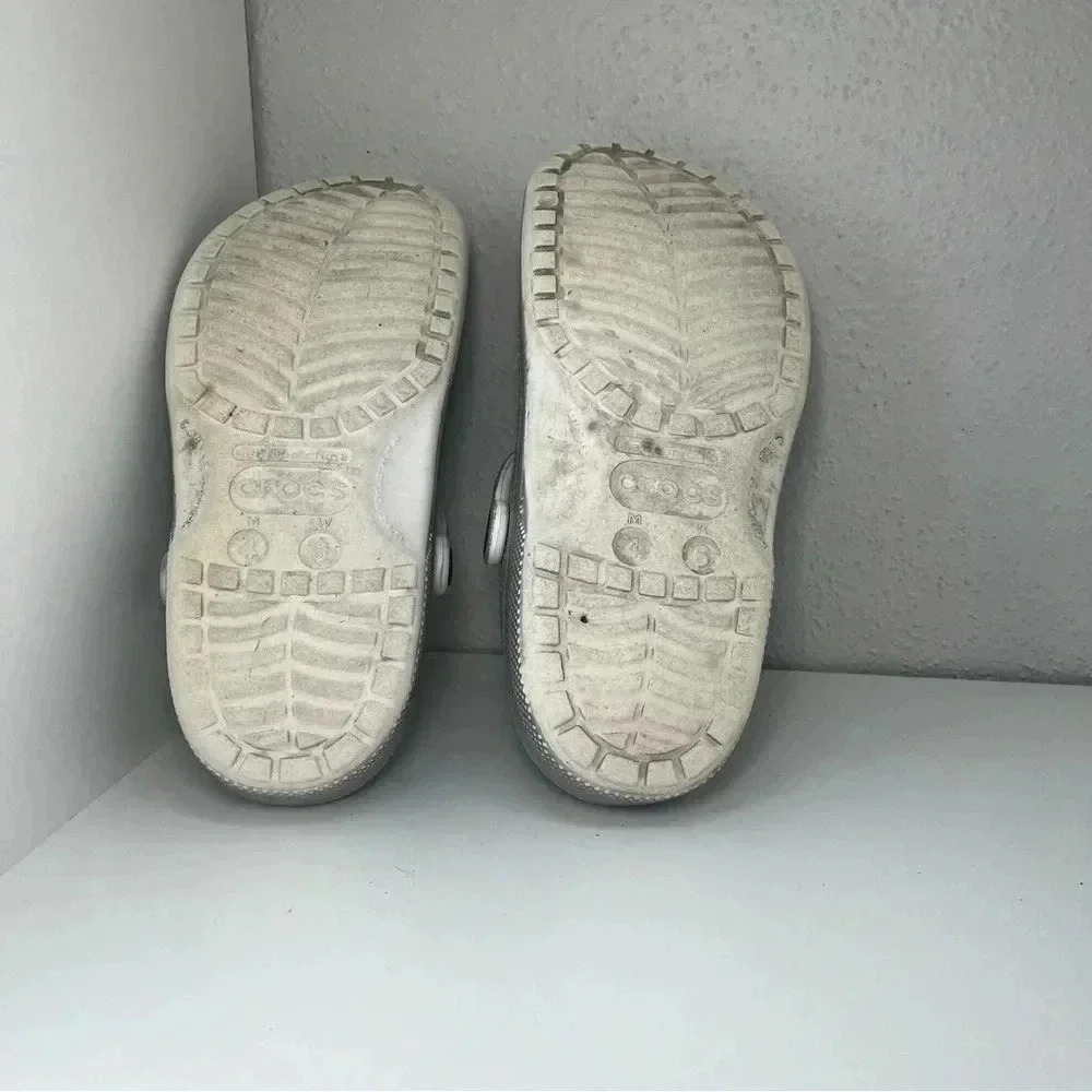 Crocs Classic Glitter II Clog Shoe 'Silver' Size Men's 4 /Women's 6 - Picture 10 of 10